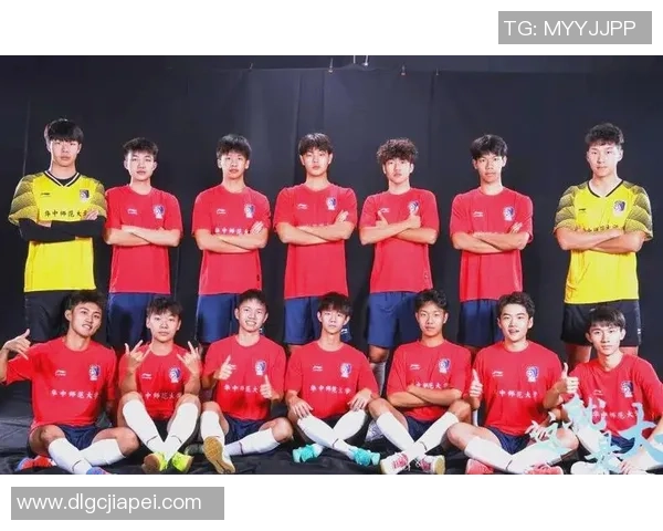 足球球星用拼搏与坚韧传递正能量点亮青春奋斗梦想